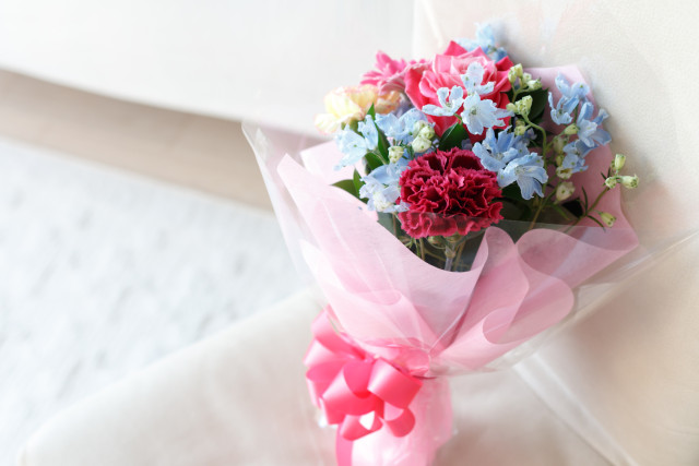 お祝いの花束