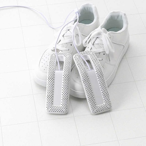 【ヤザワコーポレーション】USB靴乾燥機 乾燥温度約90℃