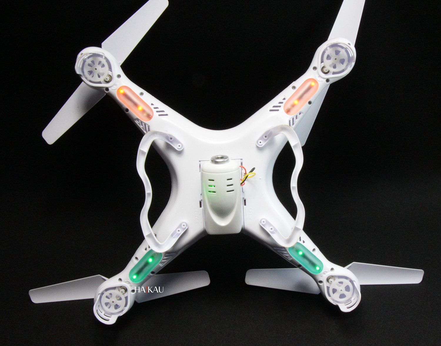 【高性能カメラ付 RC ラジコン】 クアッドコプター(もちろん動画OK)